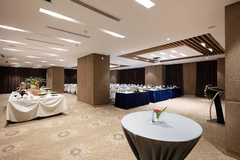 Art Nest Hotel Nha Trang 4*,